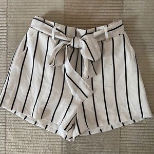 Forever 21 Striped Tie-Front Soft Shorts Size S